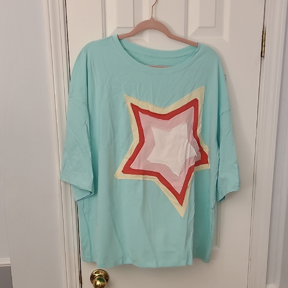 NWOT Boutque top. women's Star Print Aqua T-Shirt